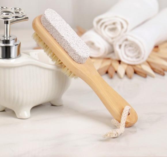 Щётка-пемза для тела с ручкой Доляна, натуральная щетина