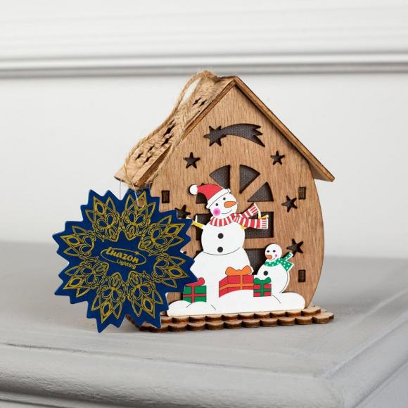 Ёлочная игрушка Домик со снеговиками, от батареек, свечение тёплое