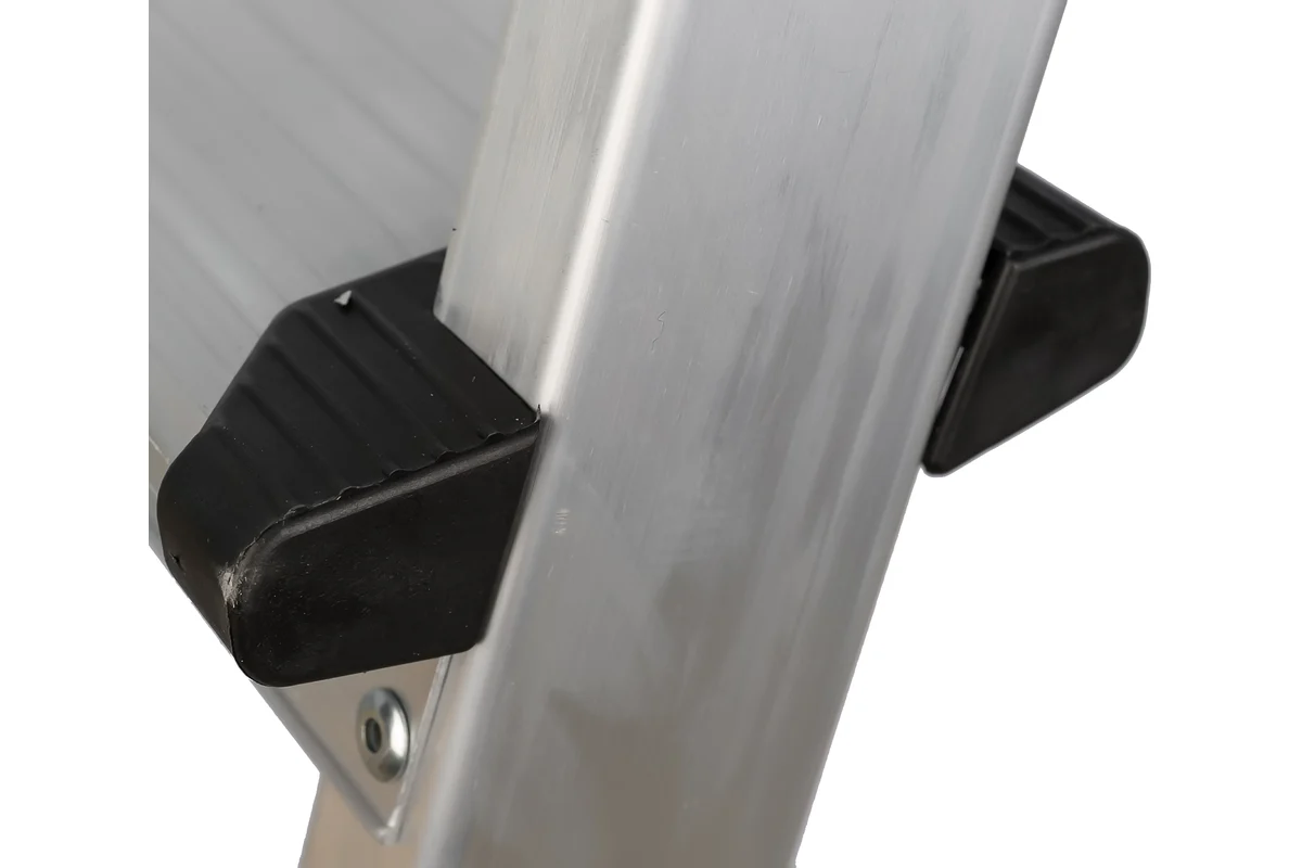 Алюминиевая стремянка Gigant AS 108, 8 ступеней, максимальная нагрузка 150кг