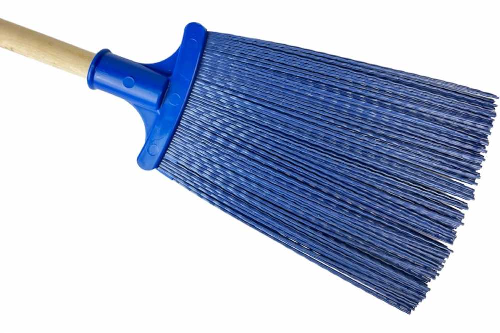 Плоская веерная пластиковая метла с черенком Спец КПБ-230835
